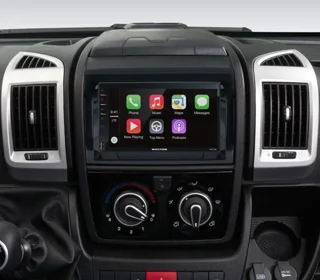Monitor multimedia 6,8’’ con CarPlay/Android Auto y kit Plug & Play para FIAT Ducato 2006>2020